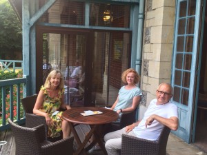 Lynn, Alan and Num before dinner (yep they are there AGAIN!)